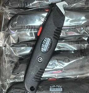 VT875121 HALICI TİP MAKET BIÇAĞI 18MM